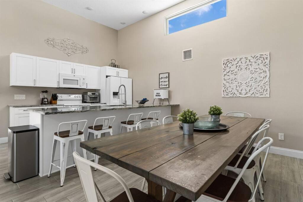 7 Bedroom 5 Bath Home With Cottage On Clearwater Beach! Экстерьер фото