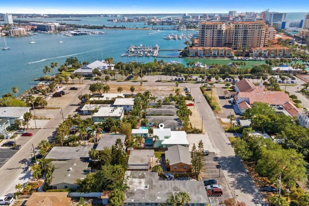 7 Bedroom 5 Bath Home With Cottage On Clearwater Beach! Экстерьер фото